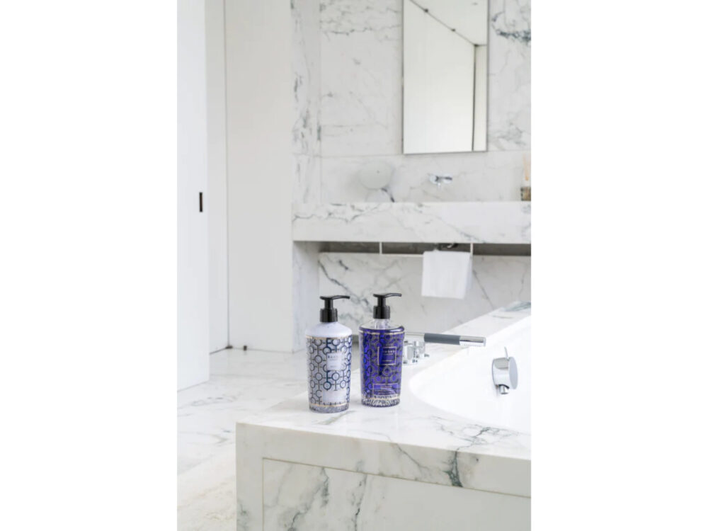 Gift Box Gentlemen Body & Hand Lotion and Shower Gel - Image 2