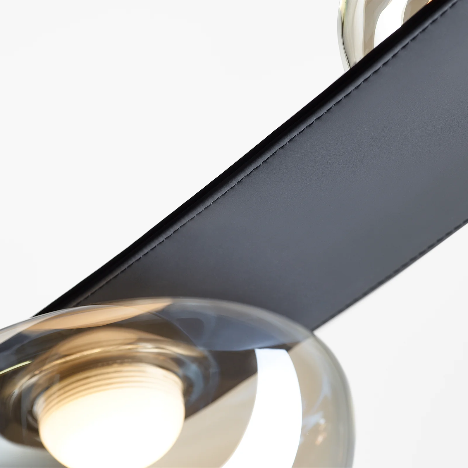 floor lamp vegan leather / iridescent metal-coating - Image 2