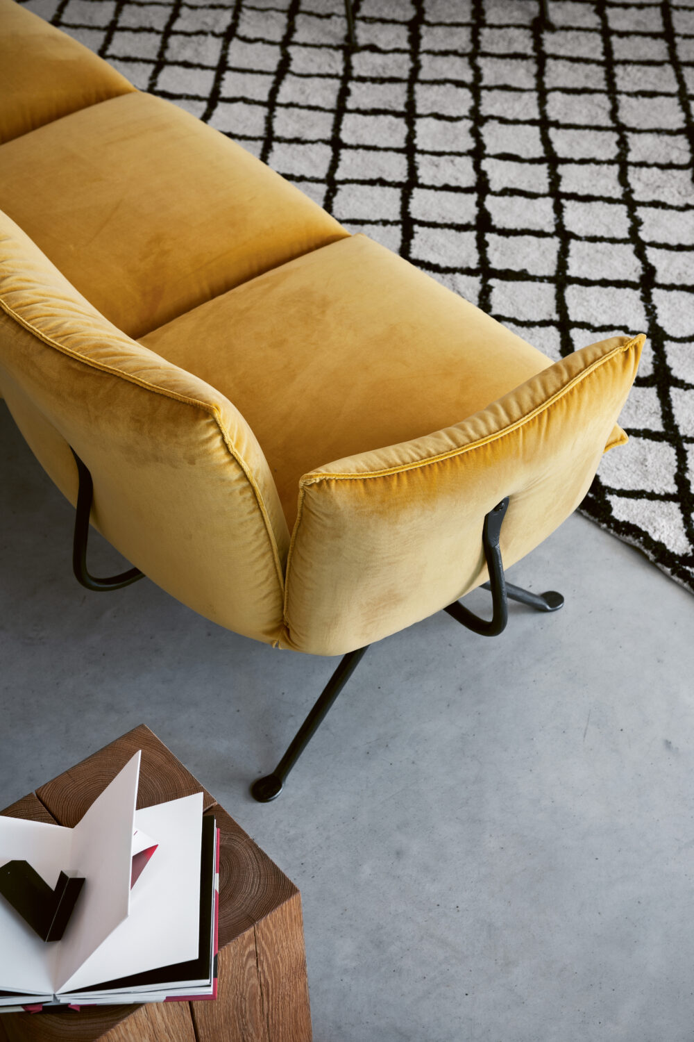 3 seater or 2 seater sofa - Image 18