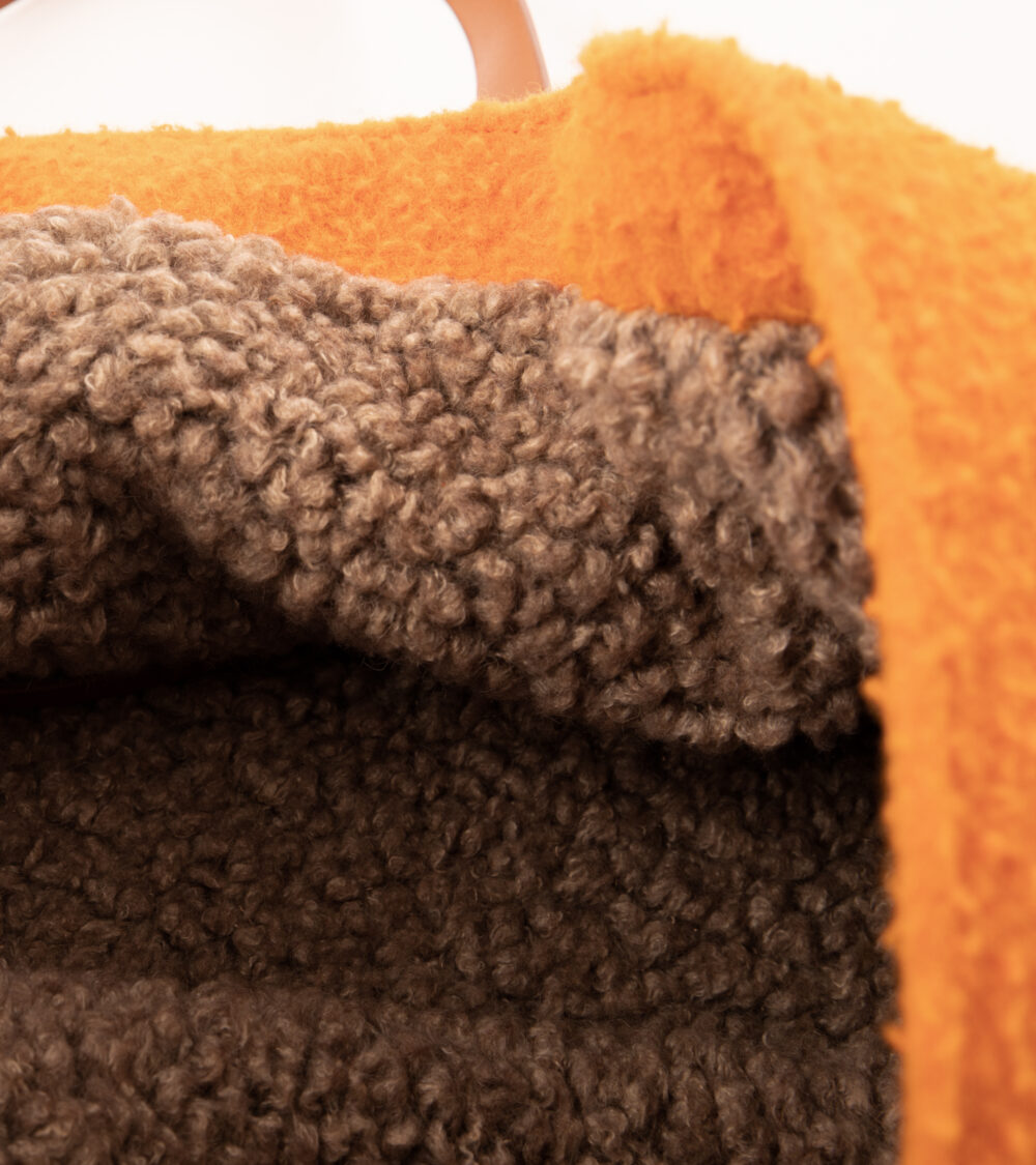 Casentino Wool Dog Bag - Image 4