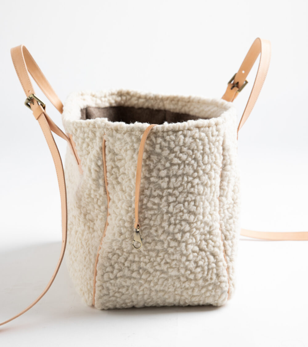 Bouclé Wool Dog Bag - Image 4
