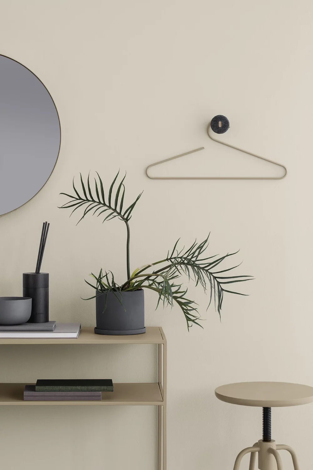 Sideboard - Image 8