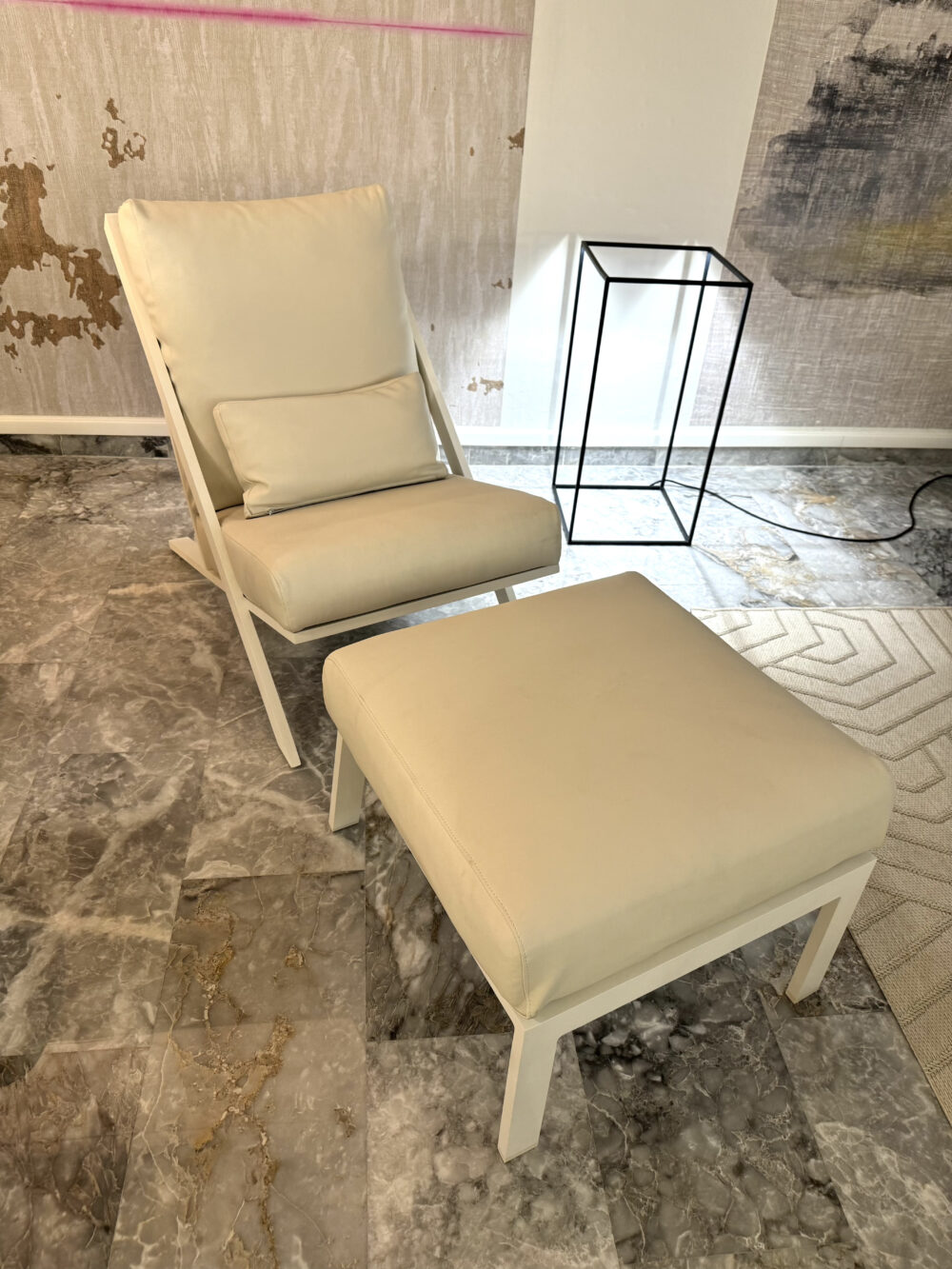 Timeless Relax Club Πολυθρόνα με Πουφ - Σετ 2 τεμαχίων
